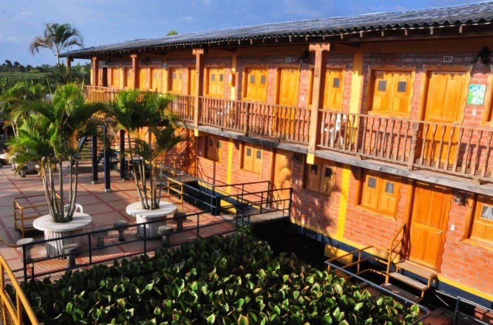 Hotel Campestre Las Bailarinas アルメニア エクステリア 写真
